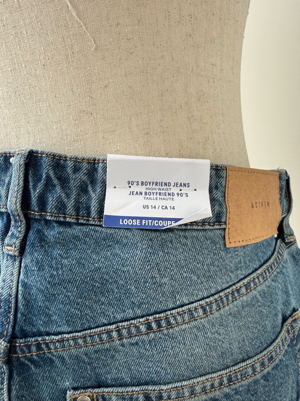 H&M Women's Faded Blue Boyfriend Jeans - Picture 6 of 10